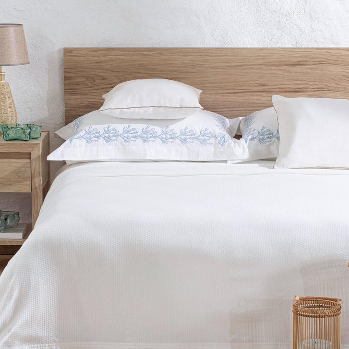 Lillia Full Size Pique Bed Throw 83x94 inch White