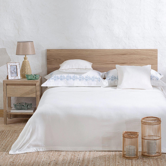 Lillia Full Size Pique Bed Throw 83x94 inch White