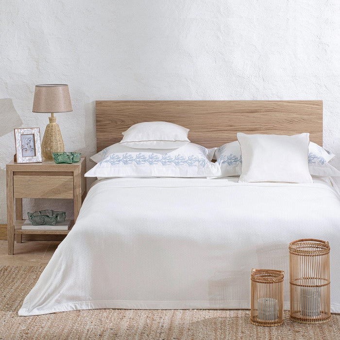 Lillia Full Size Pique Bed Throw 83x94 inch White
