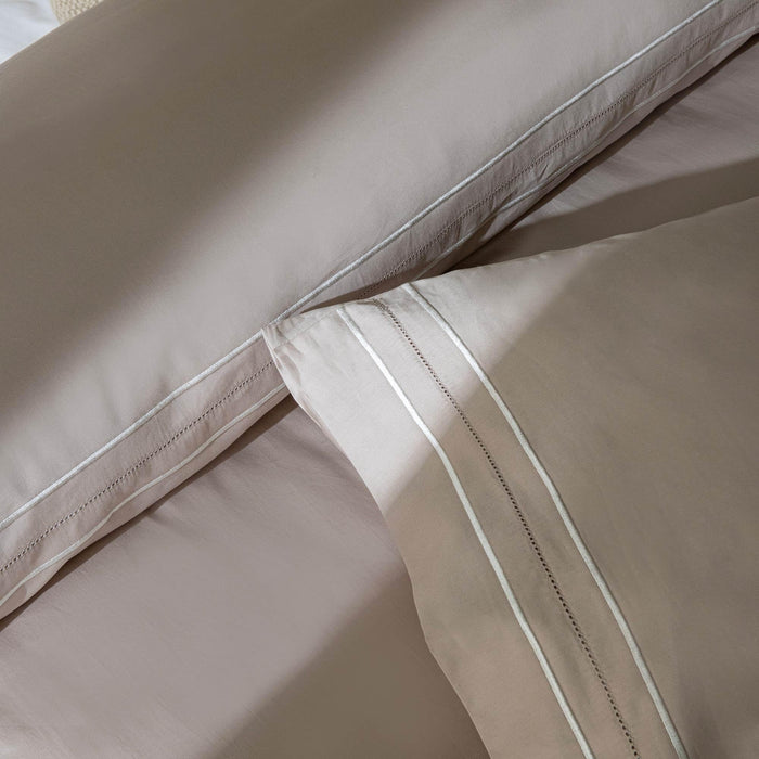 Mirella Duvet Cover Set 90x92 inch Beige
